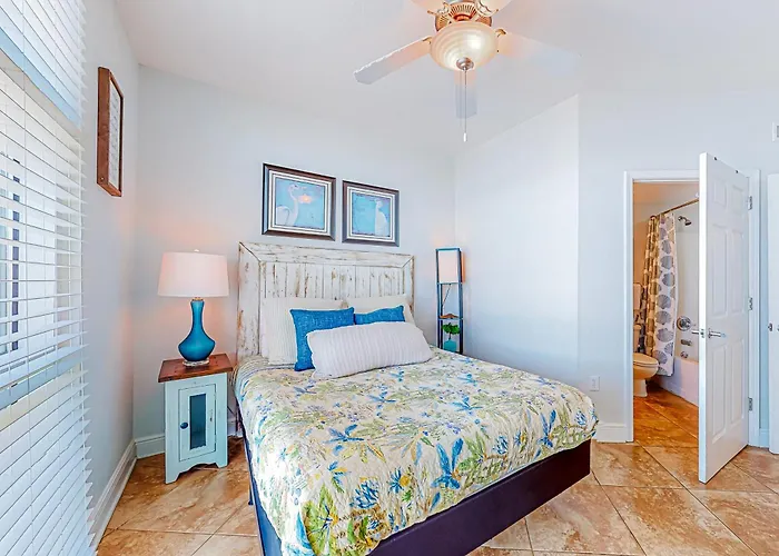 Crystal Shores West 608